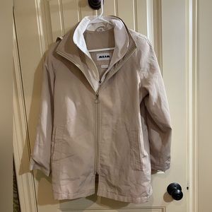 Alia. Woman’s spring coat